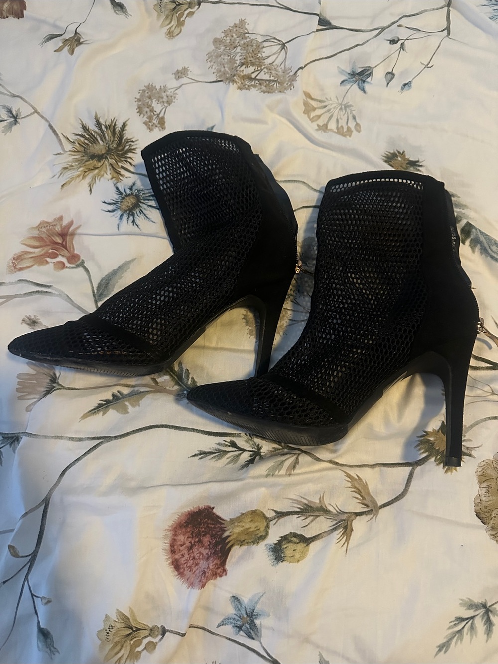 Black Mesh Pointed-Toe Stiletto Booties size 5